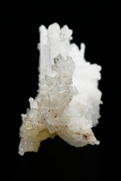 COLEMANITE on MEYERHOFFERITE
